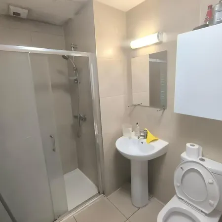 Double Bed In Shared House